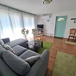 Napvirag - Koezel Mindenhez Lejlighed Balatonakarattya
