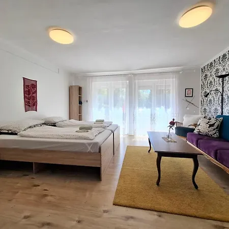 Apartment Napvirag - Koezel Mindenhez Balatonakarattya