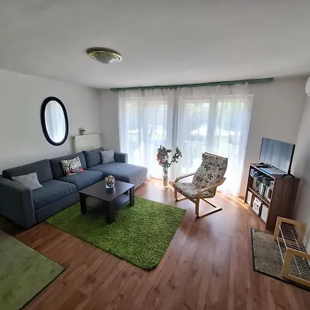 Napvirag - Koezel Mindenhez バラトンアカラッチャ