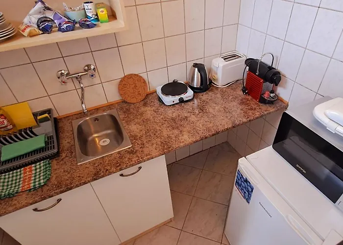 Apartment Napvirag - Koezel Mindenhez